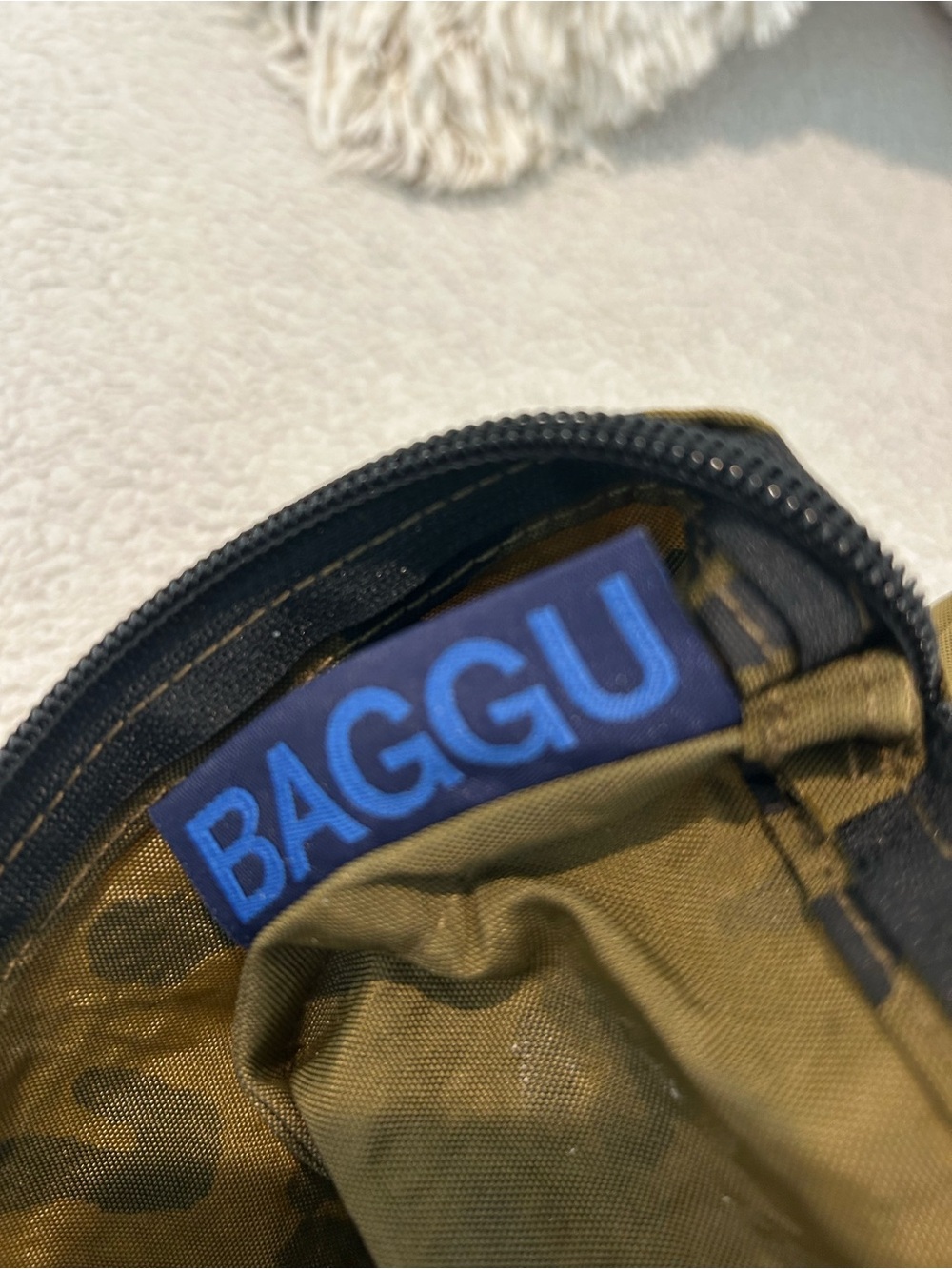 BAGGU Large Pouch in Leopard - Picture 3 of 3